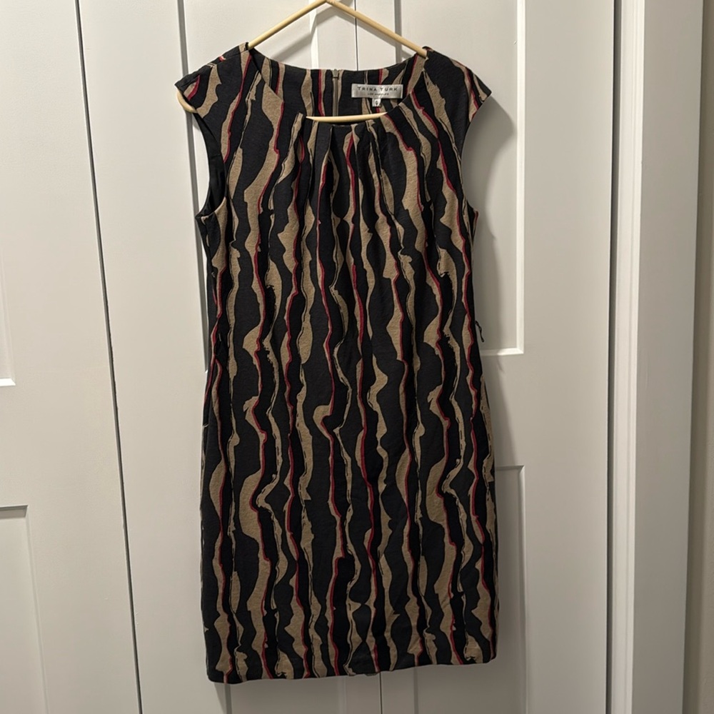 TRINA Turk Printed Career Sheath Dress With Belt Size 2